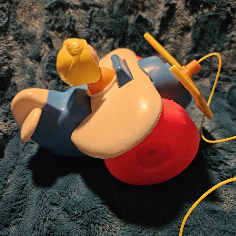 Vintage FISHER PRICE Airplane & Little People‎ Pilot Kids Pull Toy 1980 - Picture 4 of 6